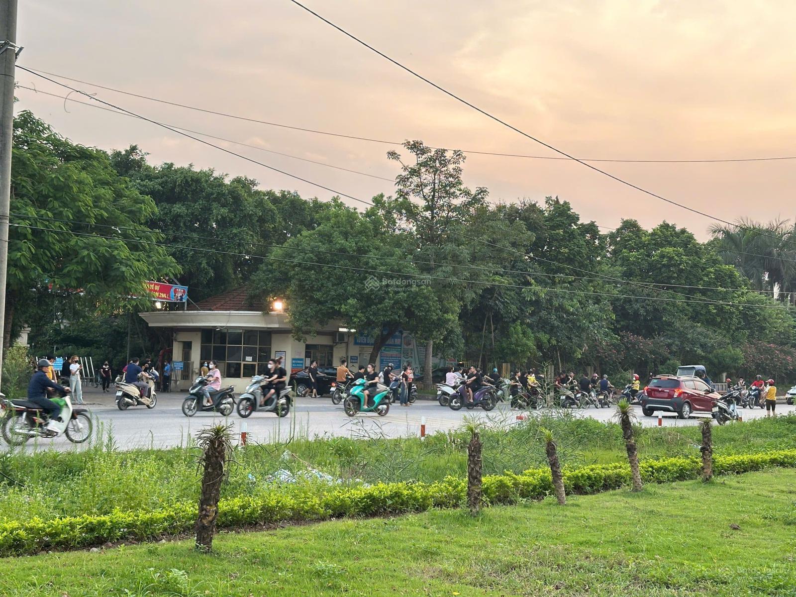Cơ hội đầu tư đất nền sẵn sổ Việt Tiến, Việt Yên chỉ từ 1,75 tỷ đối diện cty may Hà Phong Cơ hội đầu tư đất nền sẵn sổ Việt Tiến, Việt Yên chỉ từ 1,75 tỷ đối diện cty may Hà Phong