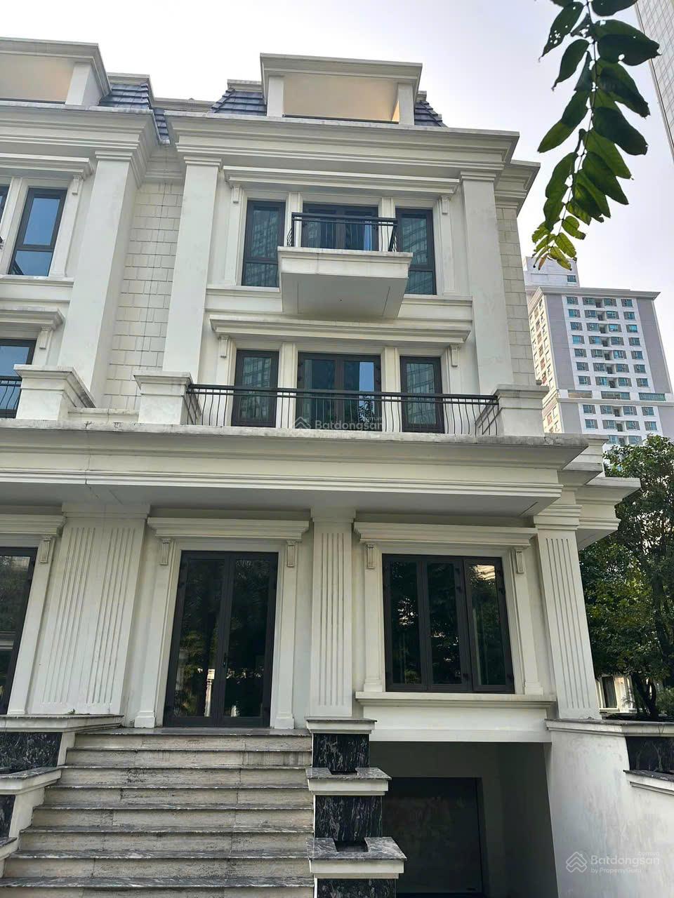 Mới ra căn liền kề mặt vườn hoa Sunshine City 140m2 - 46 tỷ