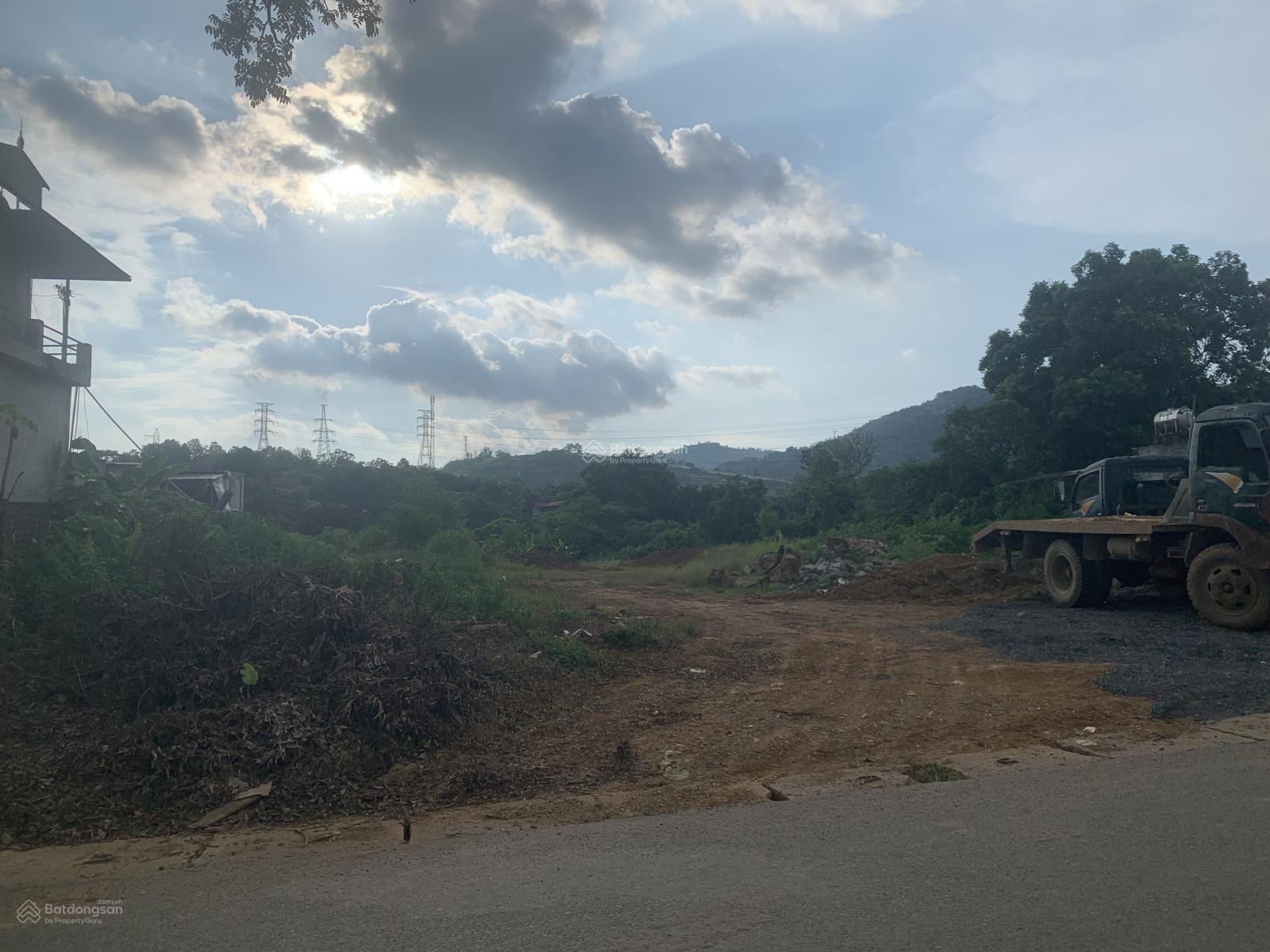 Bán đất đẹp ở trung tâm Lương Sơn diện tích 6200m2, đường nhựa 7m pháp lý chuẩn