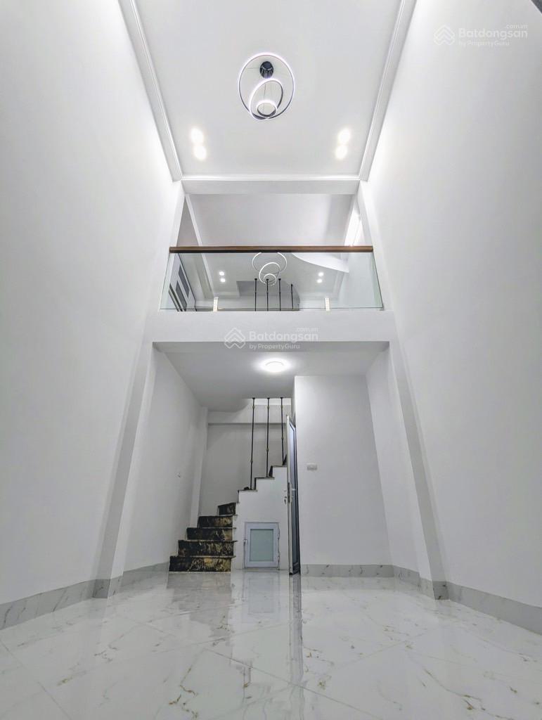 KhươngTrung Nhà lô góc kinh doanh nhỏ 5 tầng chắc chắn giá chỉ 5.6tỷ