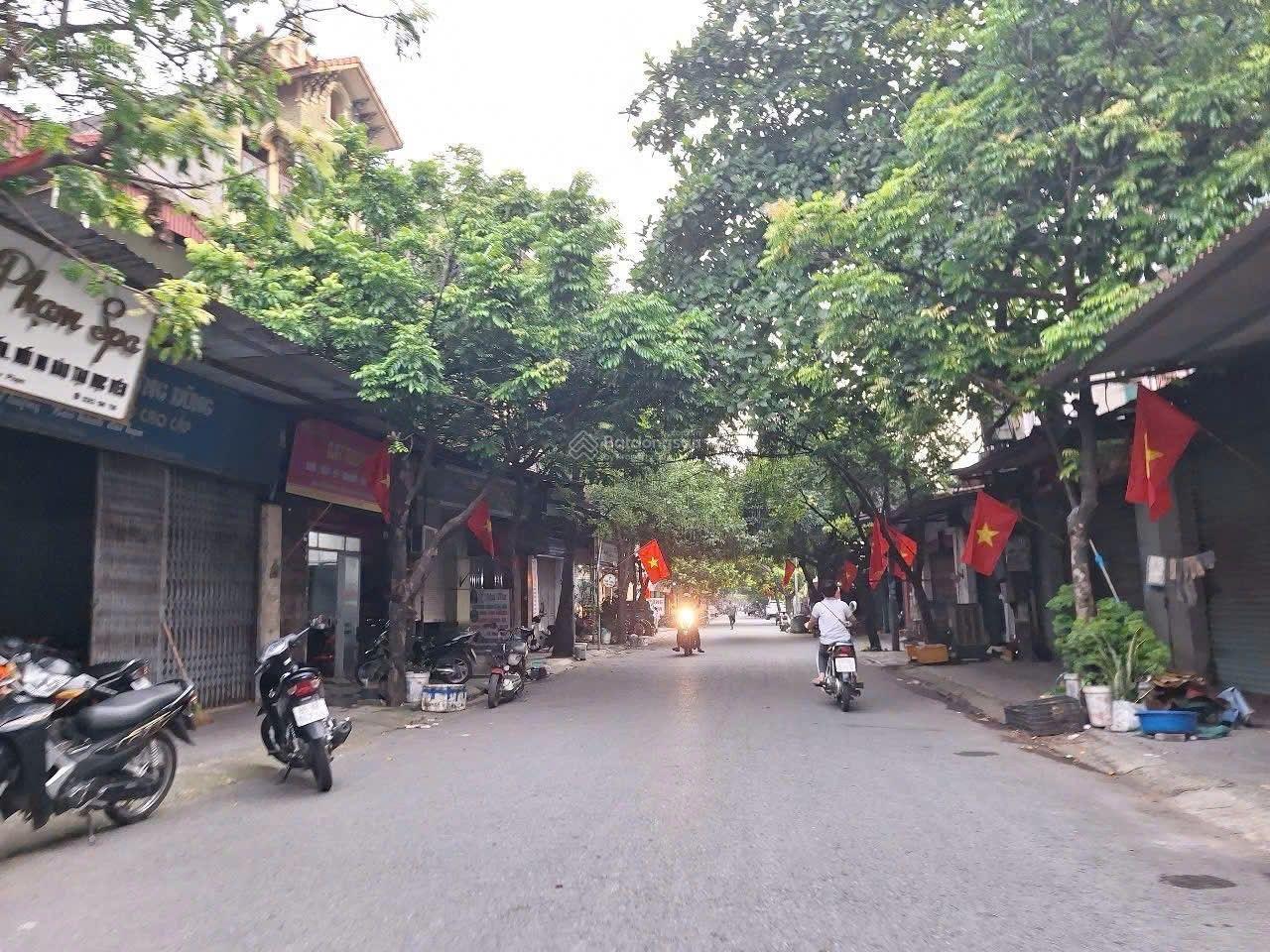 SIÊU PHẨM GẦN CÔNG VIÊN NGUYỄN VĂN CỪ GẦN NHÀ VĂN HOÁ PHÙ KHÊ THƯỢNG