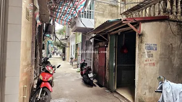 Bán gấp nhà giá rẻ phường Phúc Xá Ba Đình 2 tầng kinh doanh taxi qua nhà 30m2 chỉ 4,75 tỷ