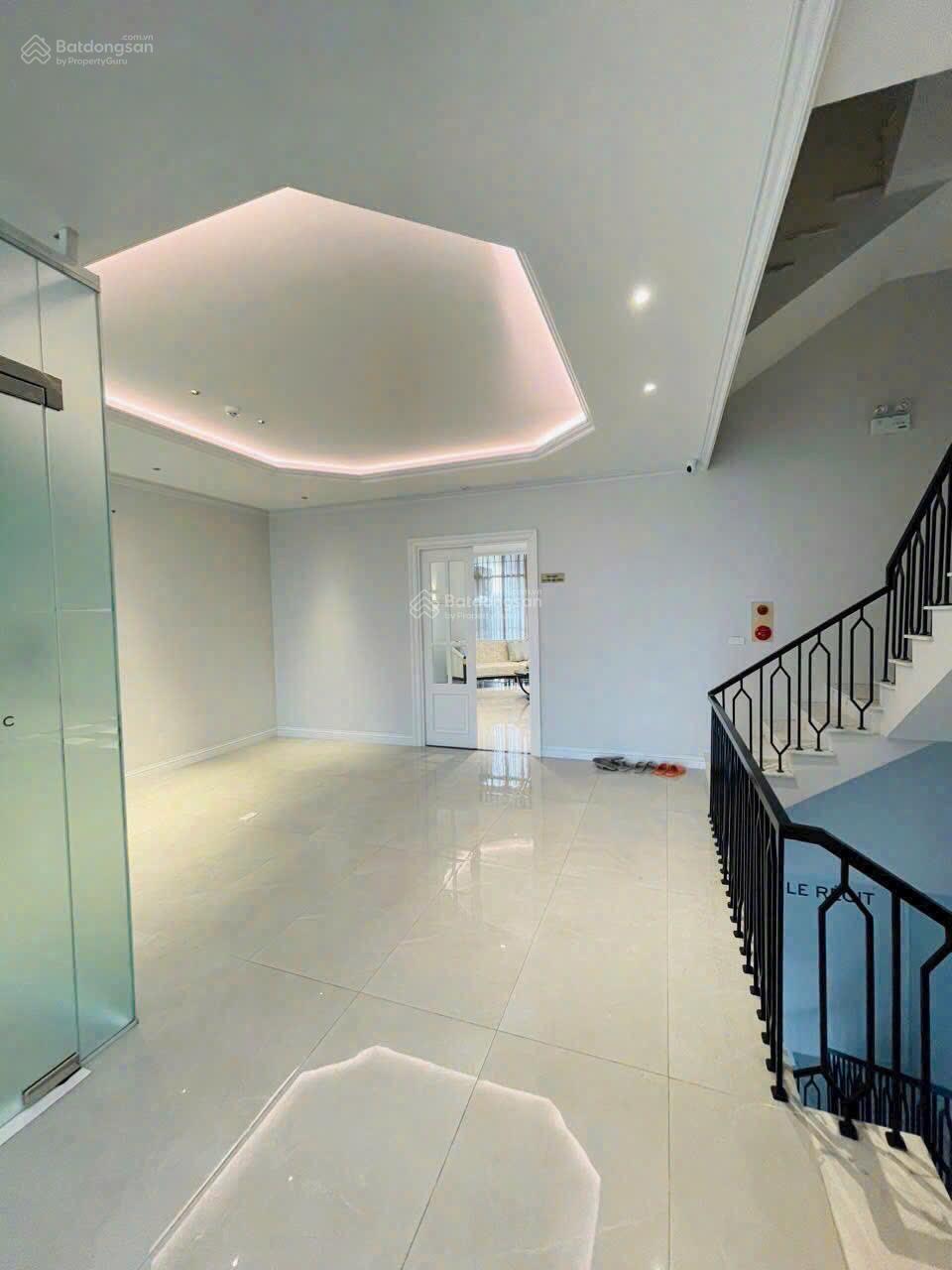 The Matrix One Mễ Trì, cho thuê tầng 1+2, diện tích 150m2/sàn, giá chỉ 80triệu/th, LH 0985 607 ***