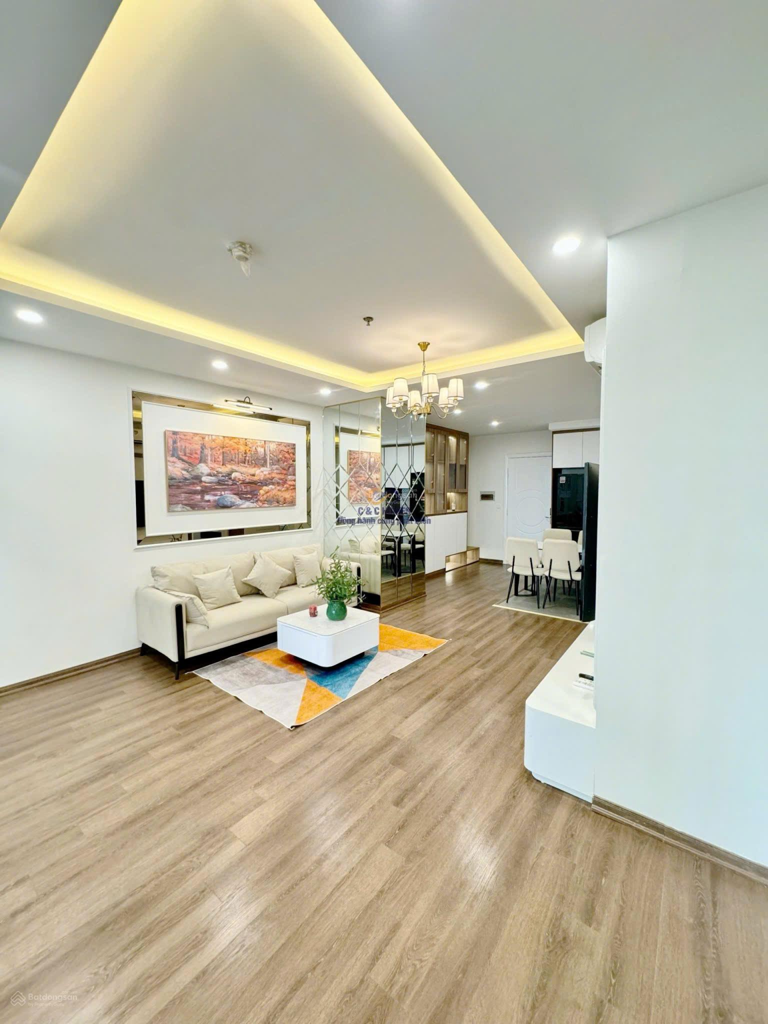 Bán căn hộ hoa hậu - 2 phòng ngủ 2 ban công Timescity có Slot ô tô