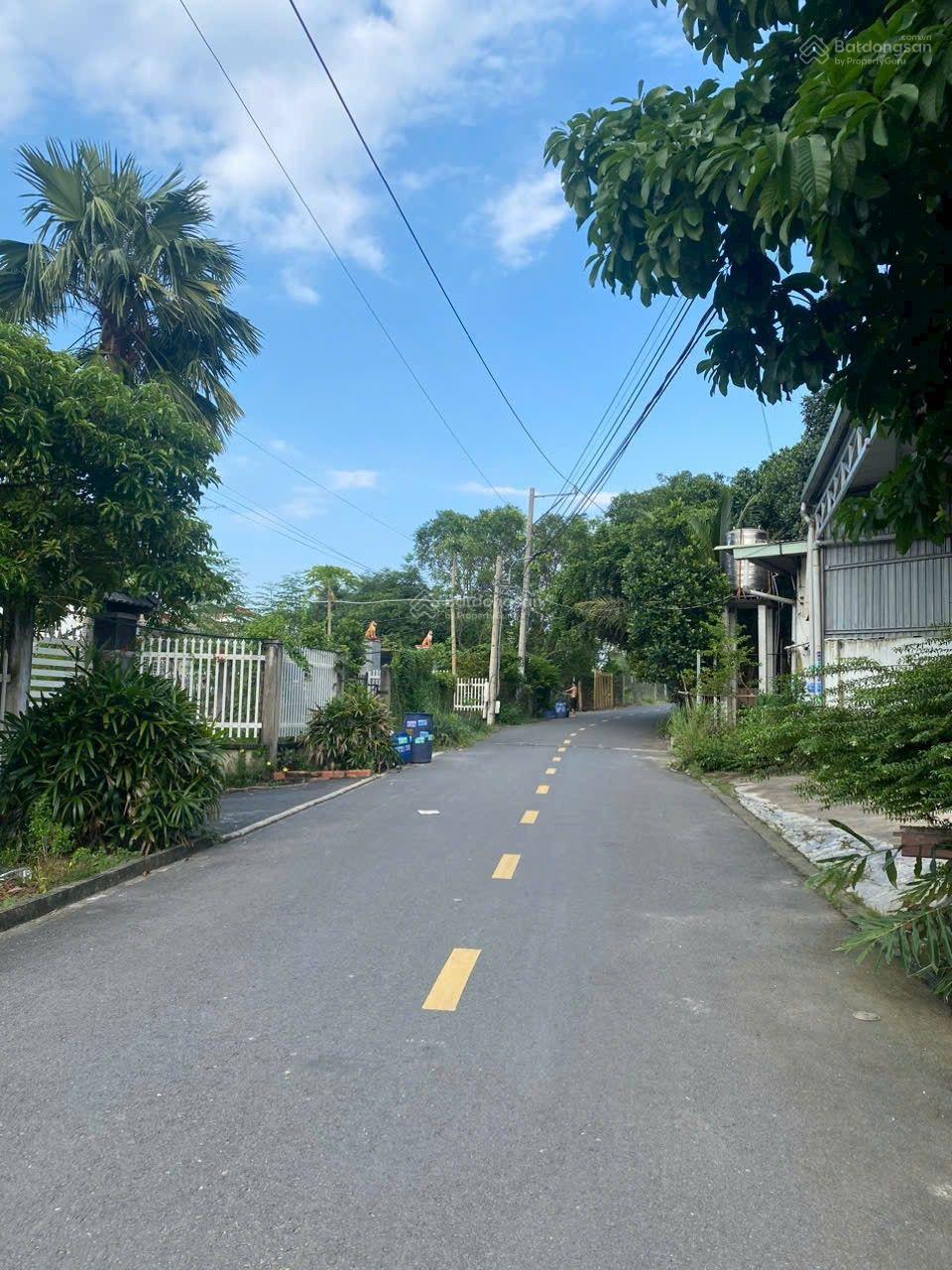 Bán đất trong khu dân cư sát bên UBND Tân Định, cách QL13 chỉ 400m