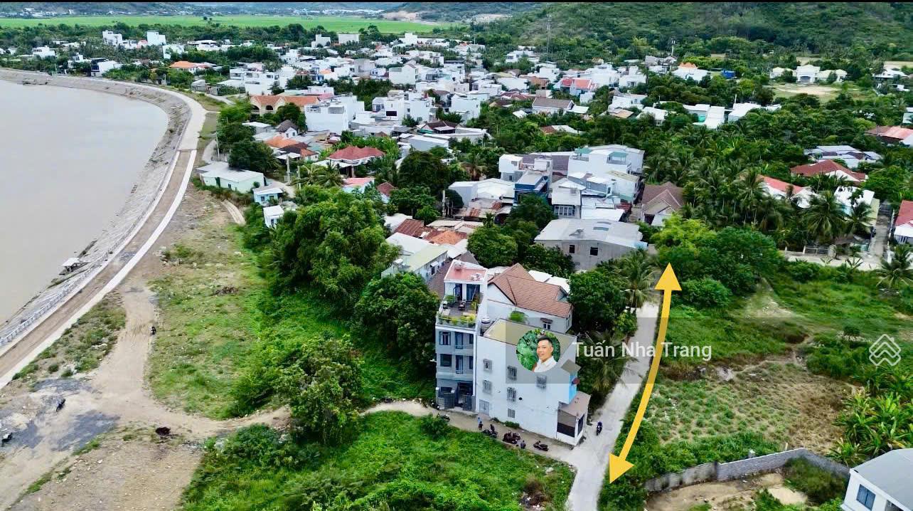 Chính chủ cần bán lô đất đẹp mặt tiền đường Cầu Bè, sát bên đường Liên Hoa, Vĩnh Thạnh, NT