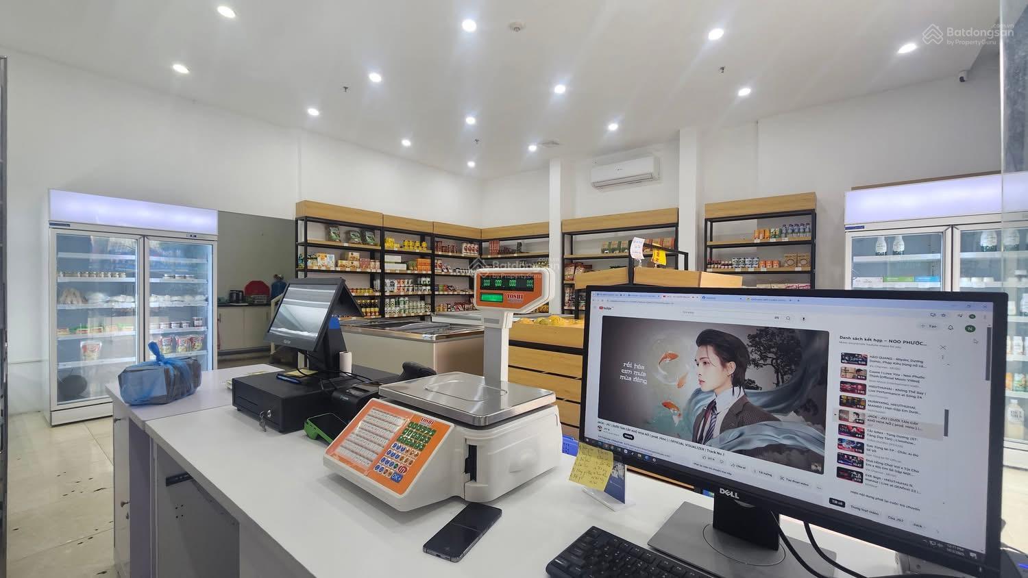 Cho thuê nhà mặt phố Giải Phóng, nhà mới, giá rẻ trong tầm giá, diện tích: 160m2x4T, mặt tiền 4,8m