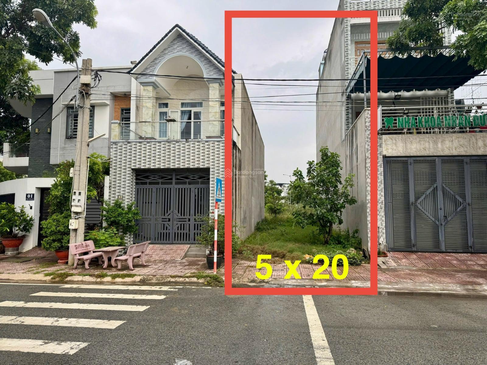 Giá tốt hơn 200tr, mặt tiền chính cổng vào KDC kinh doanh. Kế bên trường học Bình An. Vị trí vàng