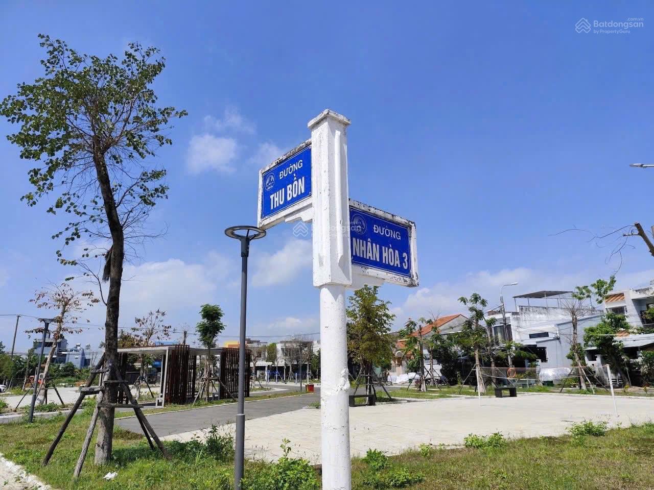 Cần bán 2 lô góc ngã 4, Thu Bồn và Nhân Hoà 3, Hoà Xuân, Đà Nẵng. DT 159,5m2. 8.25x20m
