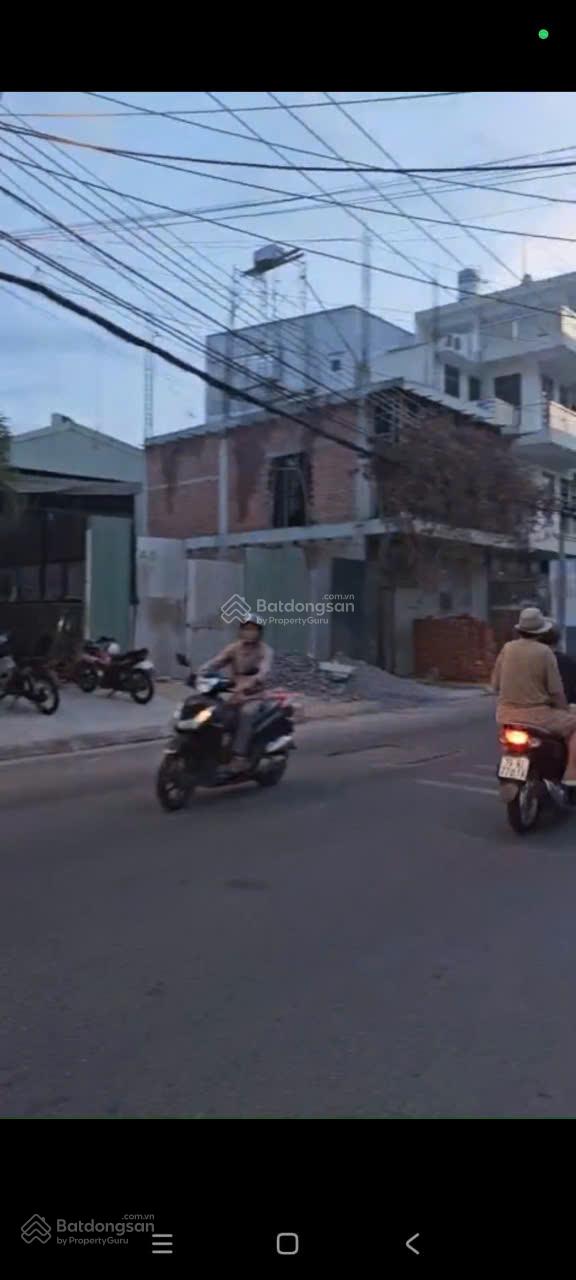 Bán đất tặng nhà cấp 4 mặt tiền đường Bắc Sơn - Vĩnh Hải gần bãi tắm