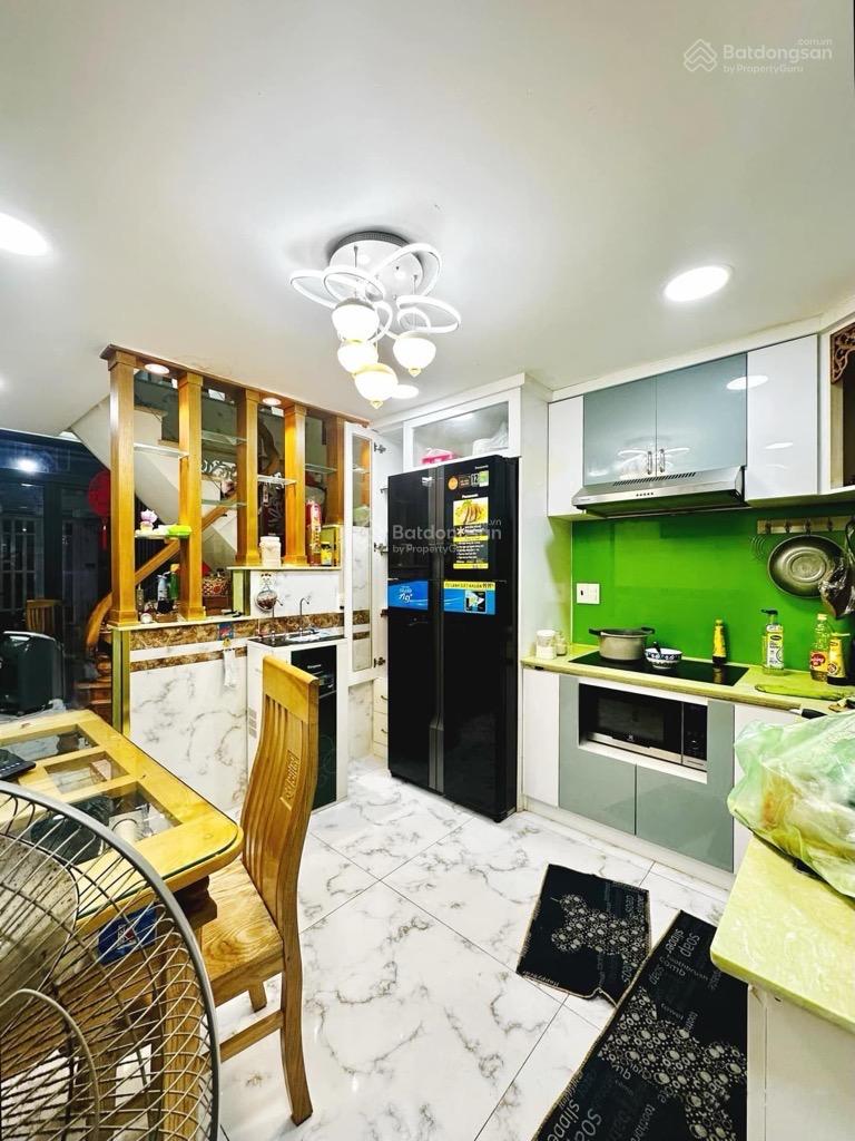 Bán nhà mới ở ngay - trung tâm quận 10 - 5 tầng BTCT 5PN 40m2 hẻm thông chỉ 7.9 tỷ