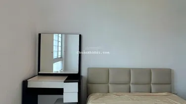 Cho thuê căn hộ Riverside Phú Mỹ Hưng 2 phòng ngủ 2WC có nội thất 78m2 view sông giá 20 triệu