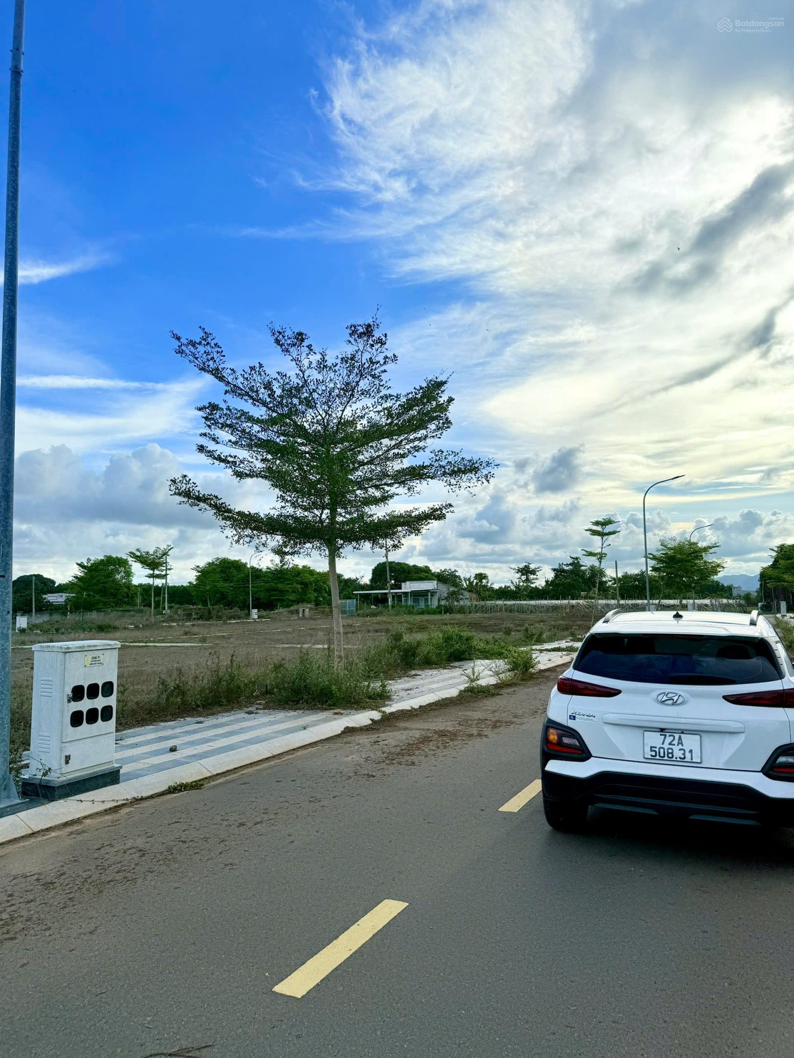 Bán đất đường nhựa vỉa hè - Khu Bòn Bon Long Tân - Long Đất, ngay TL52 - ngang 6x18m giá chỉ 930tr Bán đất đường nhựa vỉa hè - Khu Bòn Bon Long Tân - Long Đất, ngay TL52 - ngang 6x18m giá chỉ 930tr