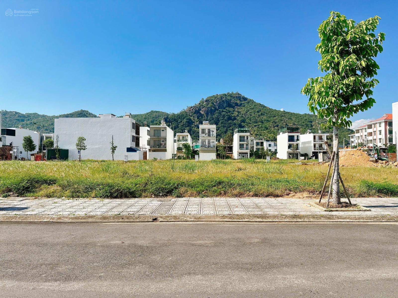 Đất khu đô thị Nam Vĩnh Hải DT 100m2 đường 16m cách biển 3km