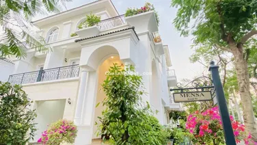 Cần bán căn biệt thự song lập tại The Venica, 262m2, full nội thất cao cấp, đang sẵn hđ thuê cao