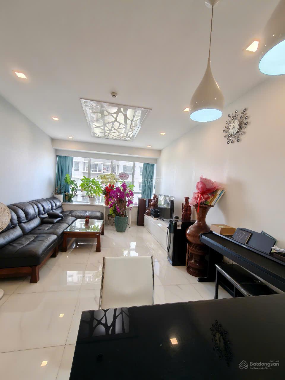 Cho thuê căn hộ Sunrise City Quận 7 - Full nội thất - 3N 3WC 2 kho 1 logia - 162m2 chỉ 33tr/tháng