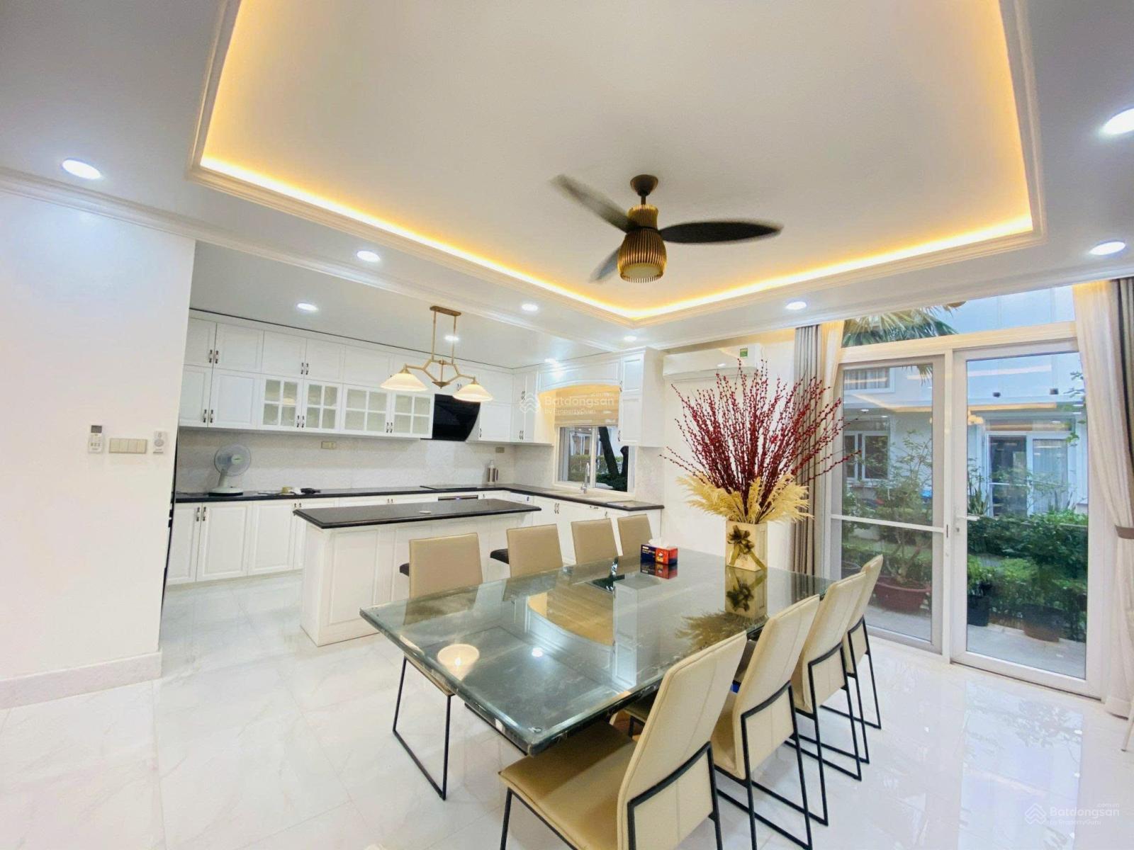 Cần bán căn biệt thự song lập tại The Venica, 262m2, full nội thất cao cấp, đang sẵn hđ thuê cao Cần bán căn biệt thự song lập tại The Venica, 262m2, full nội thất cao cấp, đang sẵn hđ thuê cao