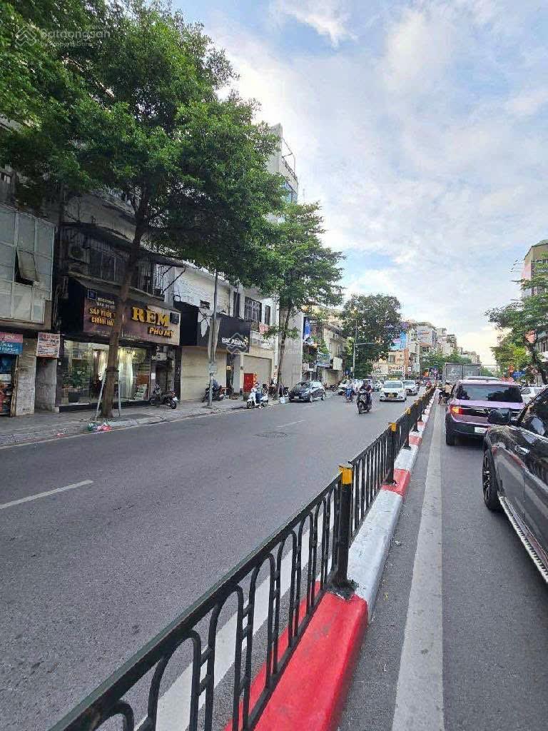 NHÀ MẶT PHỐ TÔN ĐỨC THẮNG, QUỐC TỬ GIÁM, ĐỐNG ĐA 50M 35 TỶ