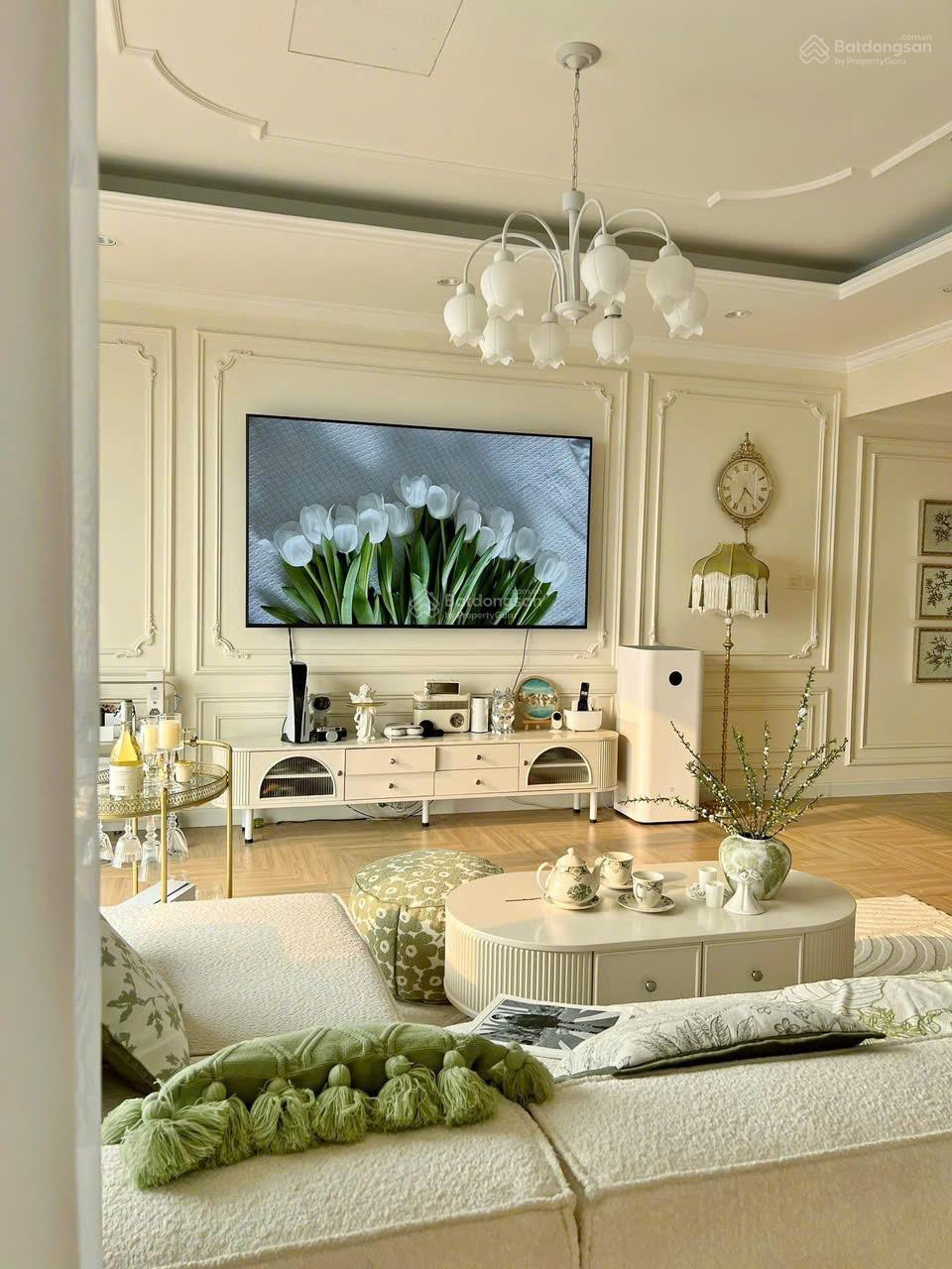 Bán căn hộ CCCC The Park Home số 1 Thành Thái, cạnh công viên Cầu Giấy 120m2 giá 9 tỷ
