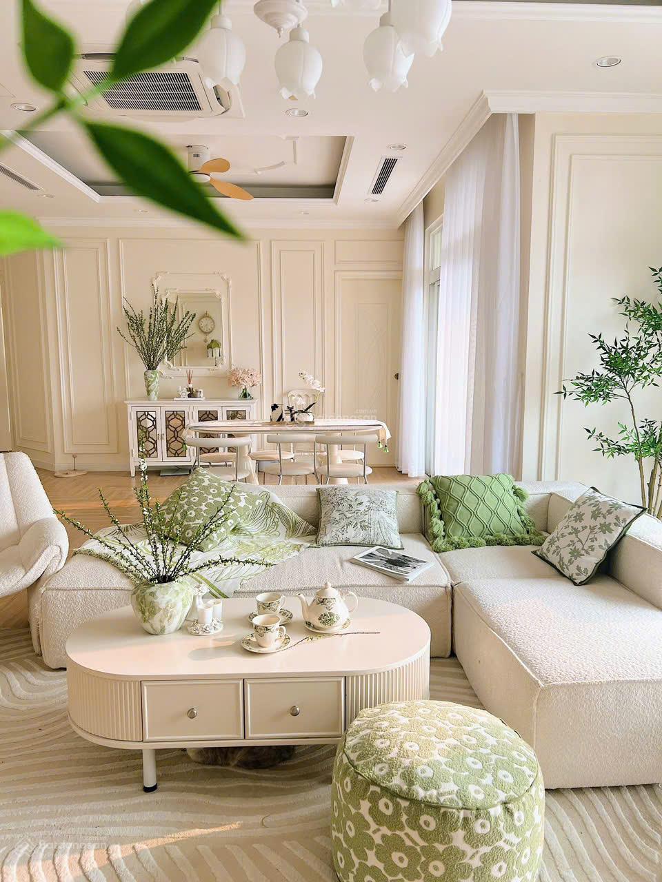 Bán căn hộ CCCC The Park Home số 1 Thành Thái, cạnh công viên Cầu Giấy 120m2 giá 9 tỷ