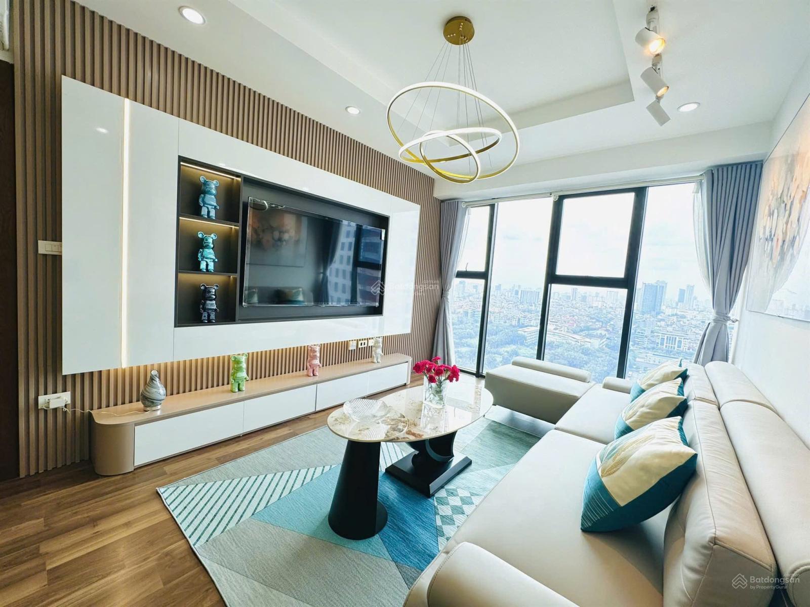 Bán căn hộ 15 -17 Ngọc Khánh - Ba Đình 121m2 3pn 2vs 9,5 tỷ full NT, hướng mát