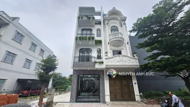 Nhà mới KDC Phú Hồng Khang - 4*18.5m 3 tầng full nội thất chỉ việc vô ở. Cực kỳ đẹp