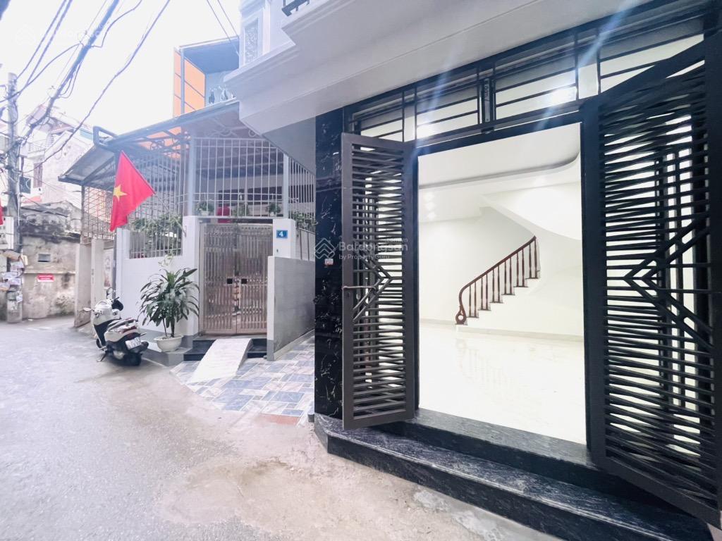 Bán nhà mới xây 5 tầng. Có thang máy, 50m2. Cho thuê 30 triệu/ tháng. 8,99 tỷ. 0902 160 ***