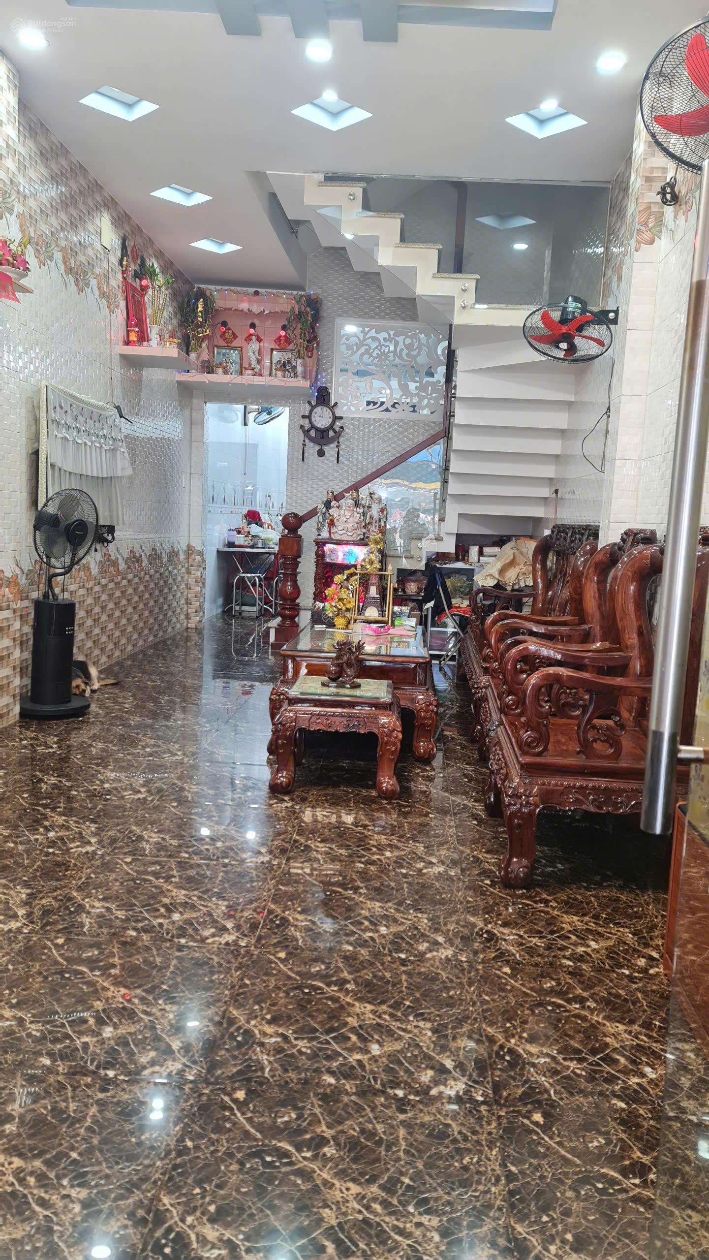 Bán nhà Mặt Tiền Đường Võ Văn Kiệt P.5 Q.5 DT: 4x17m 3 lầu ST giá: 18 tỷ TL