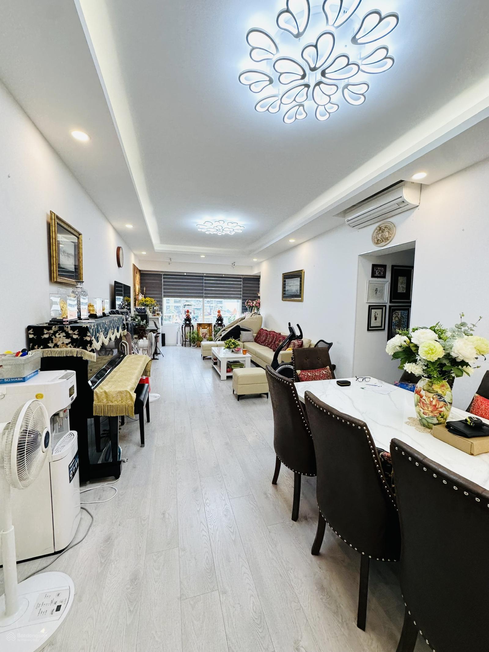 Bán căn hộ 3PN + 1 phòng kho - 135m2 full nội thất đẹp