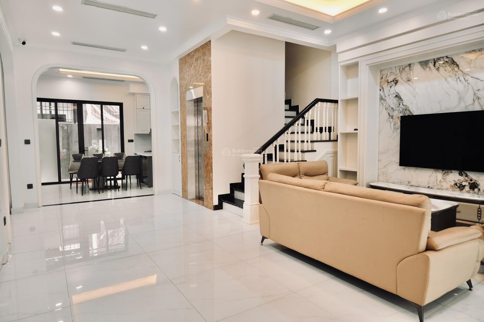 Ngọc Trai Vin Marina 90m2, full nội thất, thang máy, chỉ 14,2 tỷ, thỏa thuận được