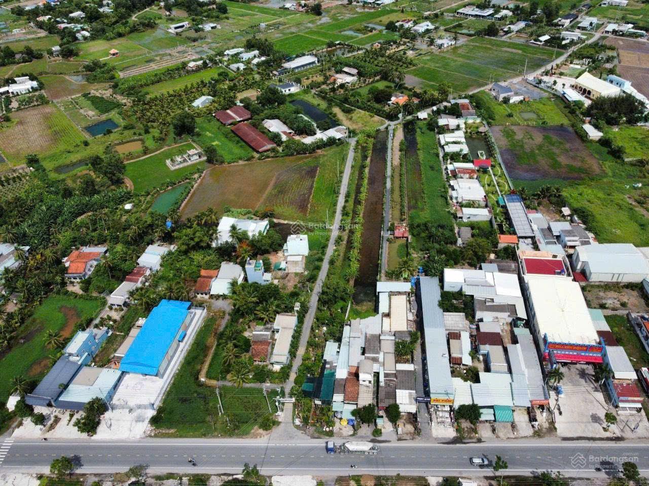 Chính chủ gửi 500m2 đất vườn, ngang 17m, đường xe hơi, cách QL50 chỉ 500m, sổ hồng riêng, giá rẻ