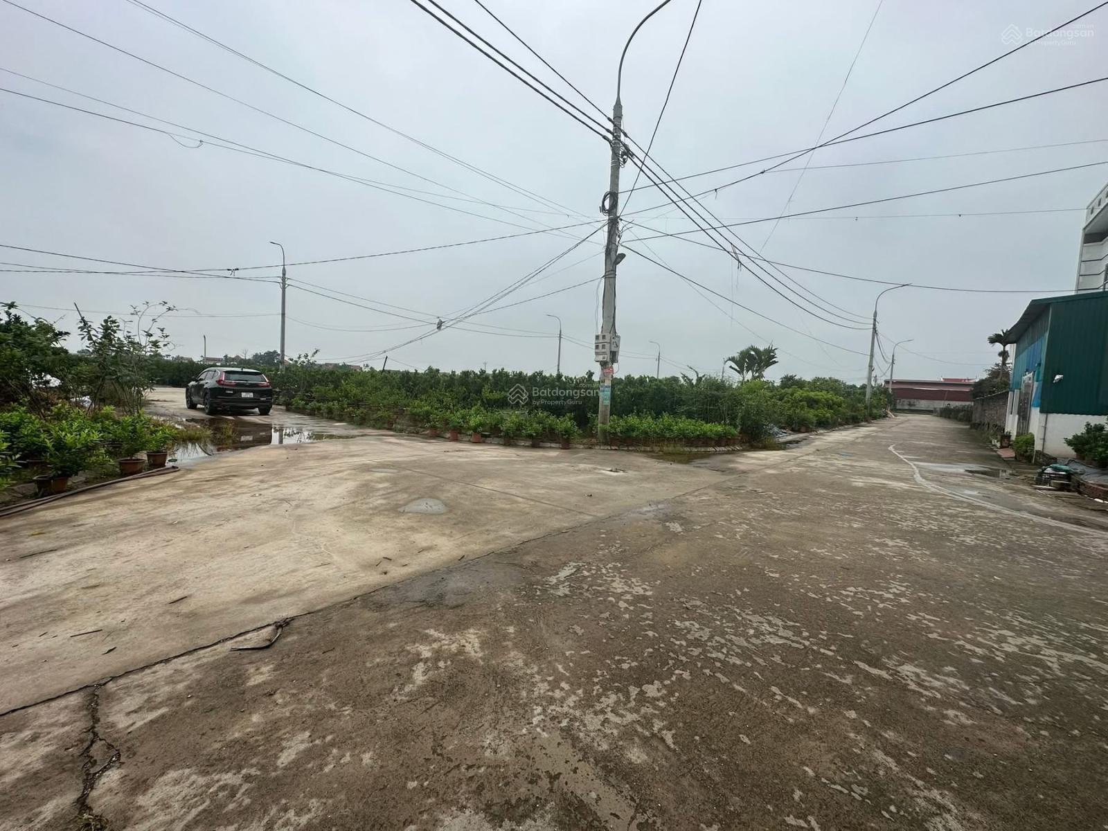 Chính chủ gửi bán lô áp góc đấu giá Mễ Sở 97m2 giáp vành đai 4 chỉ 300m, xung quanh dân cư giàu có