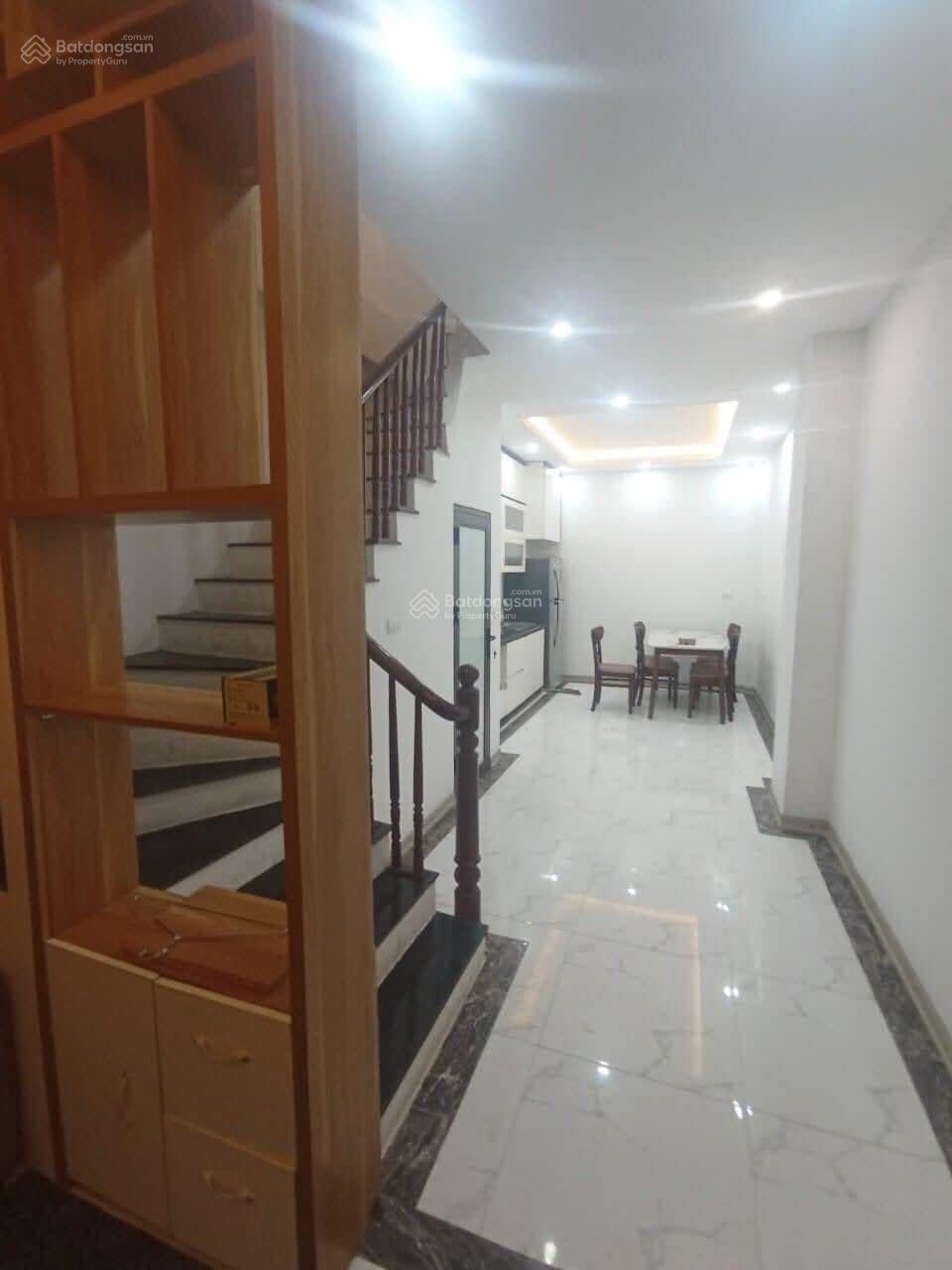 Cho thuê nhà mặt phố Quang Trung, Hà Đông 10 triệu. Lh0963 253 ***