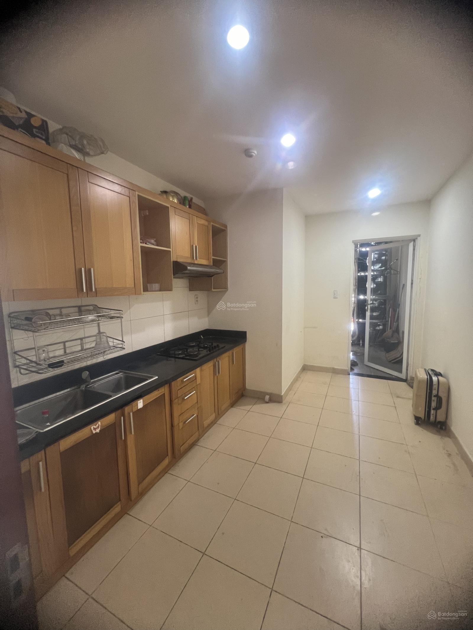 Cho thuê CC tại Cộng Hòa Plaza, 16 triệu VND, 100m2, 3PN, 2WC, giá tốt Cho thuê CC tại Cộng Hòa Plaza, 16 triệu VND, 100m2, 3PN, 2WC, giá tốt