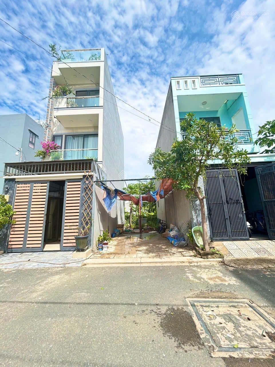 1 lô trục thông duy nhất giá rẻ nhất, Việt Nhân Villa Riverside Nguyễn Xiển, DT: 51m2, giá 3.3 tỷ