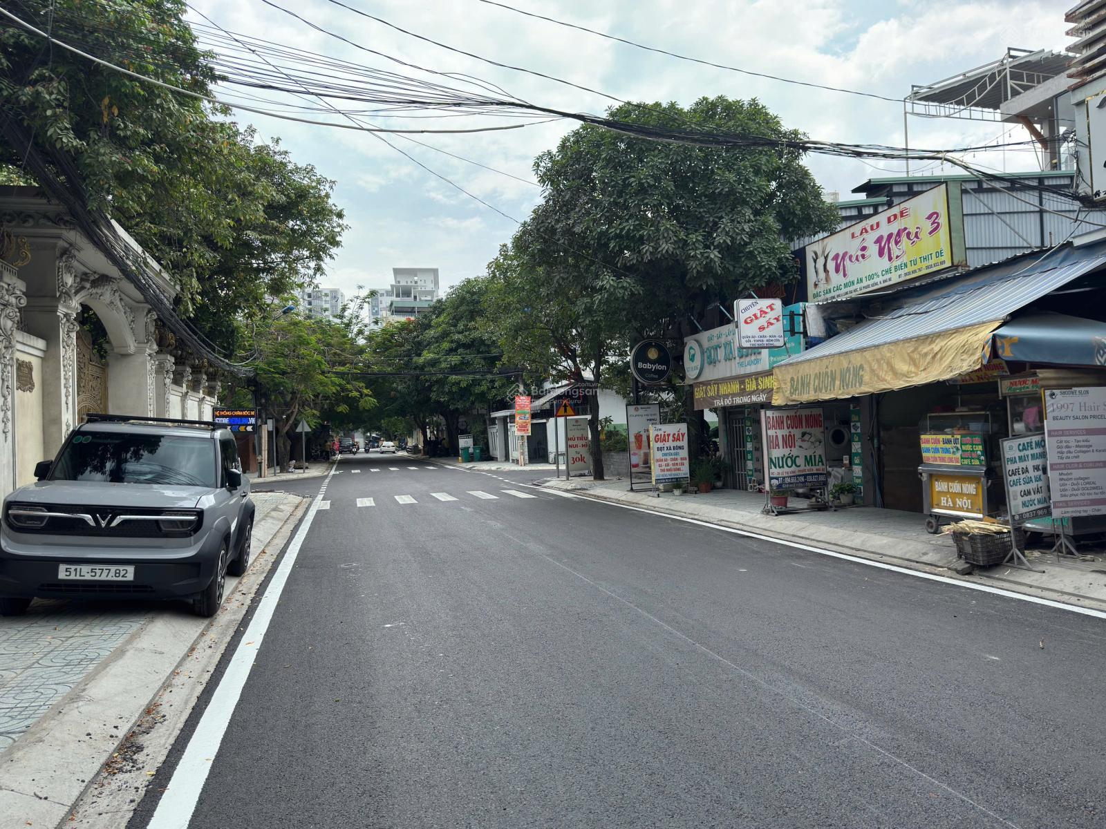 Cho thuê gấp nhà biệt thự trong khu Làng Đại Học, full 4PN giá 20tr/th. LH: 0938 399 ***