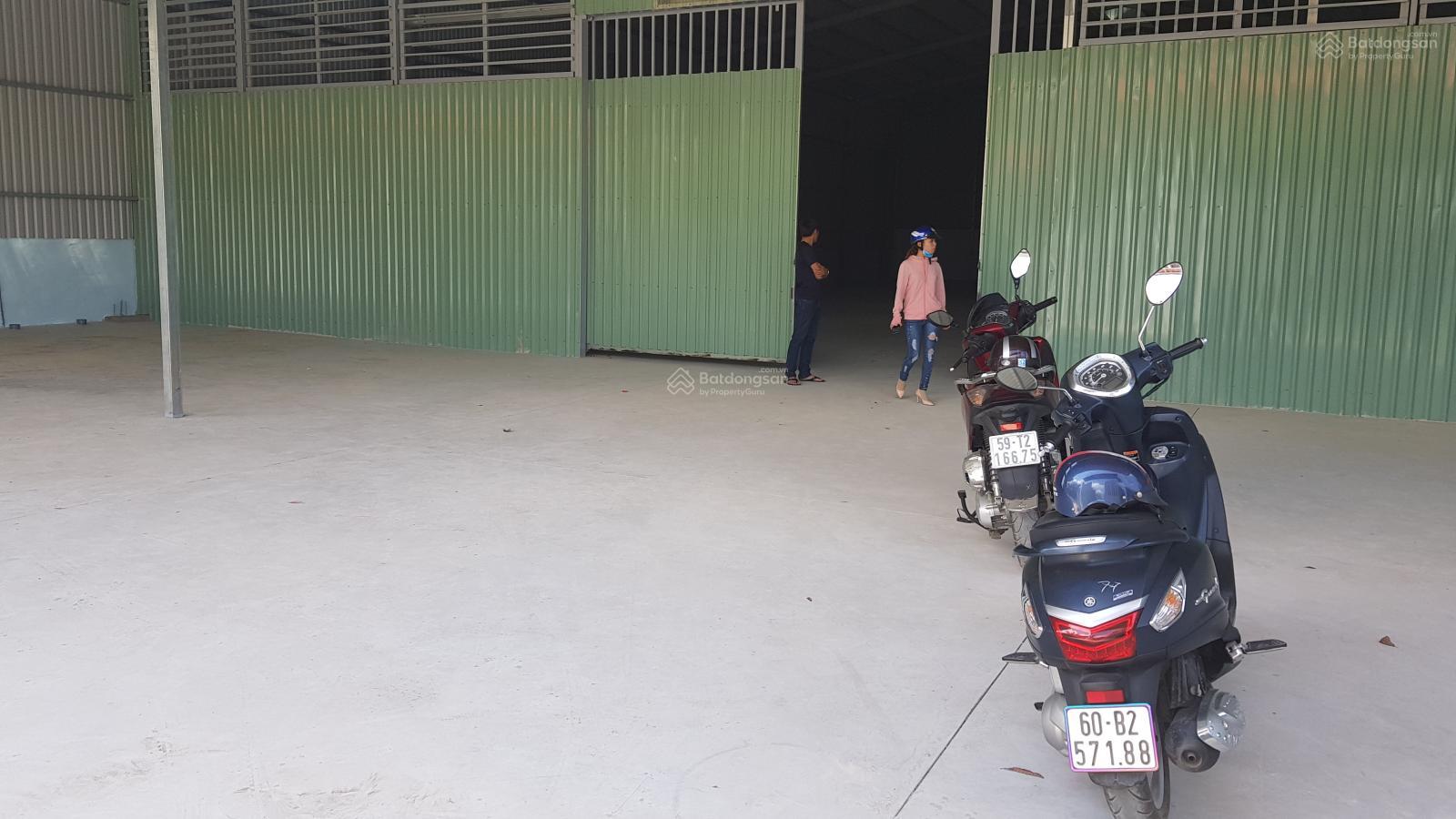 Nhà xưởng nằm đường Lê Minh Nhật, xã Tân Thông Hội Củ Chi DT: 1000m giá 18 triêu LH: 0908 561 ***