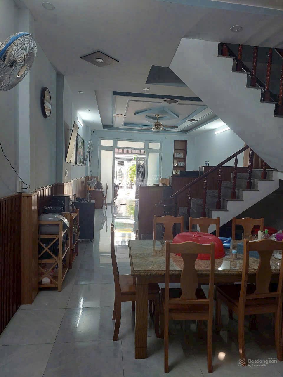 CHỦ CẦN BÁN NHÀ 1 TRỆT, 1 LẦU GIÁ 715 TRIỆU SIÊU ĐẸP TÂN TÚC, BÌNH CHÁNH