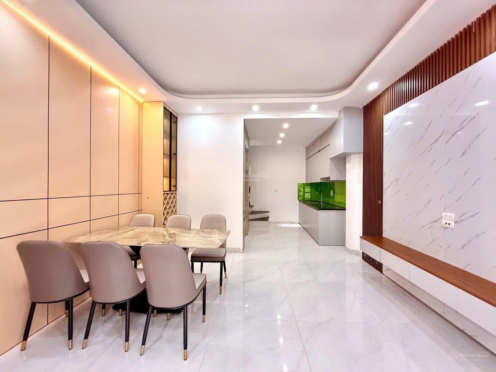 Bán nhà Văn Chương 6 tầng thang máy 36m2 mặt tiền đẹp nở hậu 9.5 tỷ Đống Đa