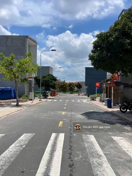 CHÍNH CHỦ BÁN LÔ ĐẤT NGAY KDC AN PHÚ - THUẬN AN . DT 68M2 GIÁ CHỈ 2,05 TỶ SÁT BÊN CHỢ THÀNH NAM CHÍNH CHỦ BÁN LÔ ĐẤT NGAY KDC AN PHÚ - THUẬN AN . DT 68M2 GIÁ CHỈ 2,05 TỶ SÁT BÊN CHỢ THÀNH NAM