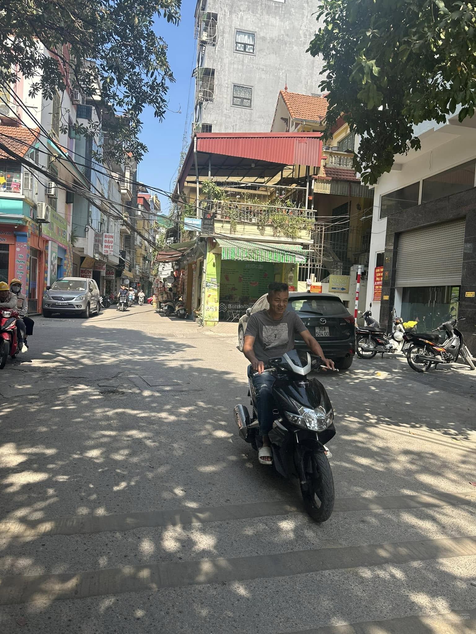 Bán tòa nhà căn hộ đường Phạm Văn Đồng xe tải đỗ cửa vỉa hè kinh doanh đỉnh 150tr/ th chỉ 38,8 tỷ