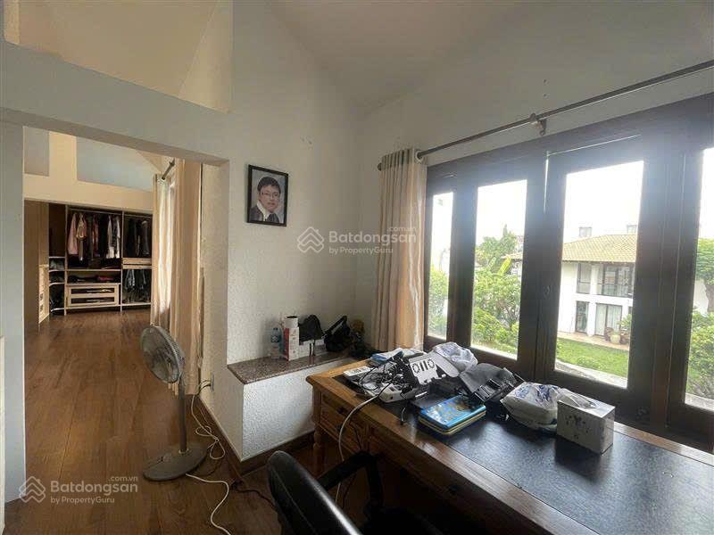 Bán biệt thự Dương Quảng Hàm Gò Vấp- Ngang 16m- Có hồ bơi-Khu Vip dân trí toàn kỹ sư chuyên gia ở.