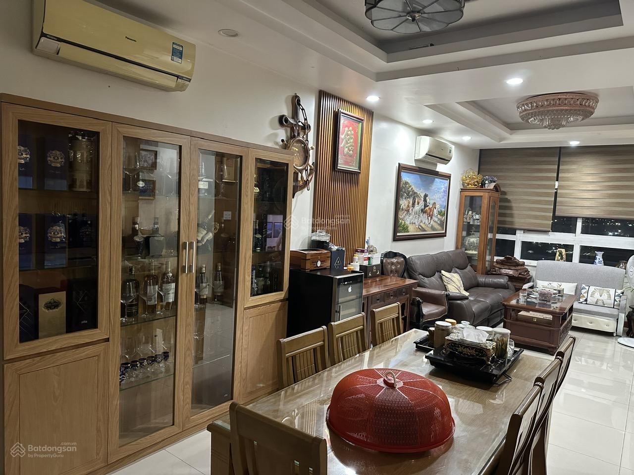 Cho thuê CC Cộng Hòa Plaza, 20 triệu, 100m2, 3PN, 2WC, hướng Nam, Bắc Cho thuê CC Cộng Hòa Plaza, 20 triệu, 100m2, 3PN, 2WC, hướng Nam, Bắc