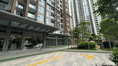 Cần bán căn góc 2 ngủ +1, tầng cao view thoáng, ban công Đông Nam, 1,8 tỷ ký hđcn, tiến độ 5%