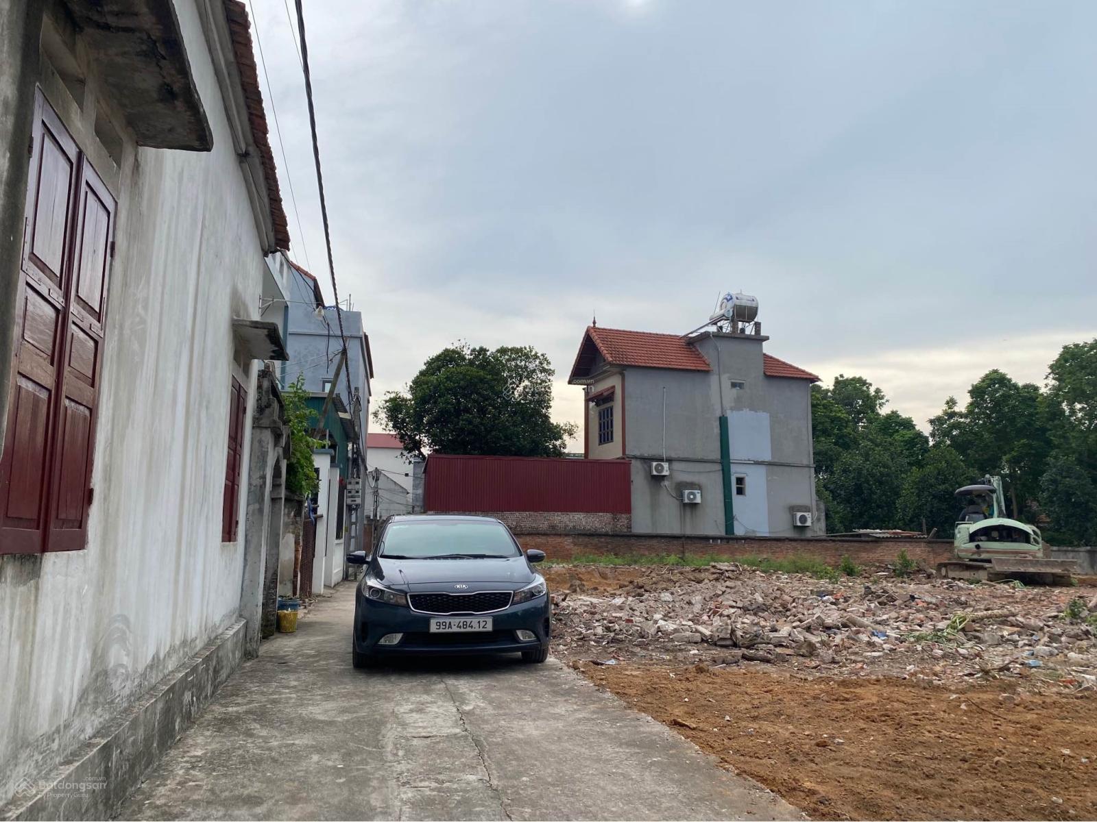 Bán đất Thuận Thành, Bắc Ninh. 75m2 * mt 5,2m * 2,6 tỷ. ô tô vào đất, sát phố Bán đất Thuận Thành, Bắc Ninh. 75m2 * mt 5,2m * 2,6 tỷ. ô tô vào đất, sát phố
