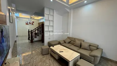 Nhà đẹp nội thất hiện đại gần đường ô tô ngõ 572 Ngọc Thụy DT 43m2 . Giá 6.9 tỷ Nhà đẹp nội thất hiện đại gần đường ô tô ngõ 572 Ngọc Thụy DT 43m2 . Giá 6.9 tỷ