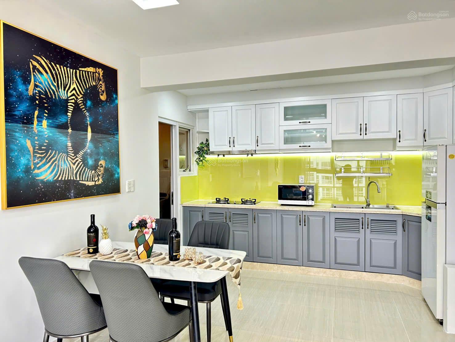Bán gấp căn hộ 100m2, 3PN, 2WC tại Happy Valley-PMH, Q7,Tp.HCM. Giá bán chỉ: 8,1 tỷ. LH: 0981 934 *** Bán gấp căn hộ 100m2, 3PN, 2WC tại Happy Valley-PMH, Q7,Tp.HCM. Giá bán chỉ: 8,1 tỷ. LH: 0981 934 ***