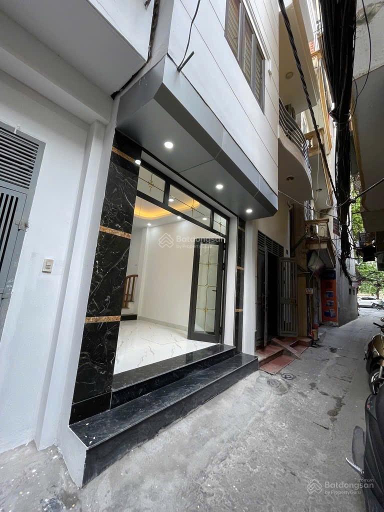 NHÀ ĐẸP QUẬN HAI BÀ - SÁT PHỐ - NGÕ THÔNG KINH DOANH - HAI MẶT THOÁNG - SỔ ĐỎ CHÍNH CHỦ - Ở NGAY