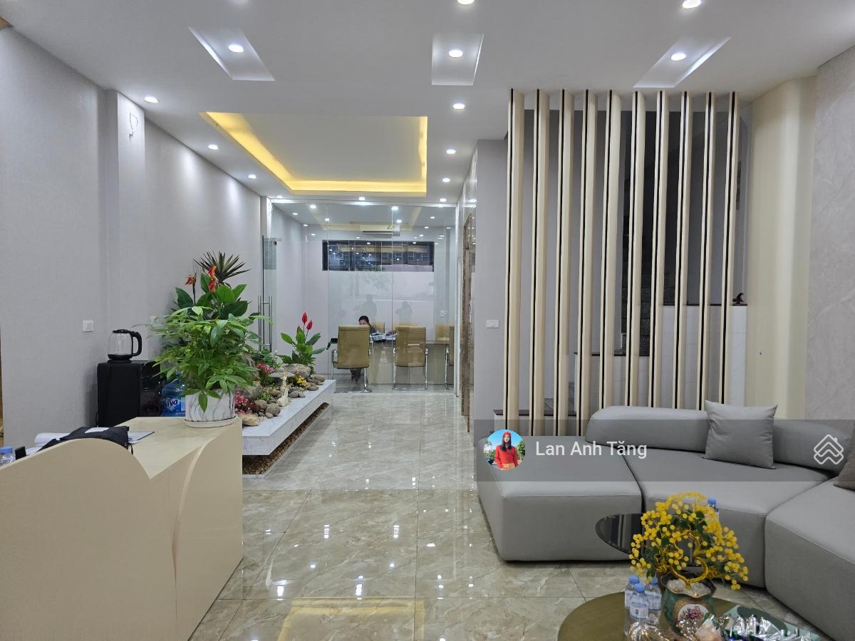 Liền Kề Việt Kiều Châu âu - 55m2 - thang máy - vỉa hè - 3 ô tô tránh - view hồ - kinh doanh đỉnh