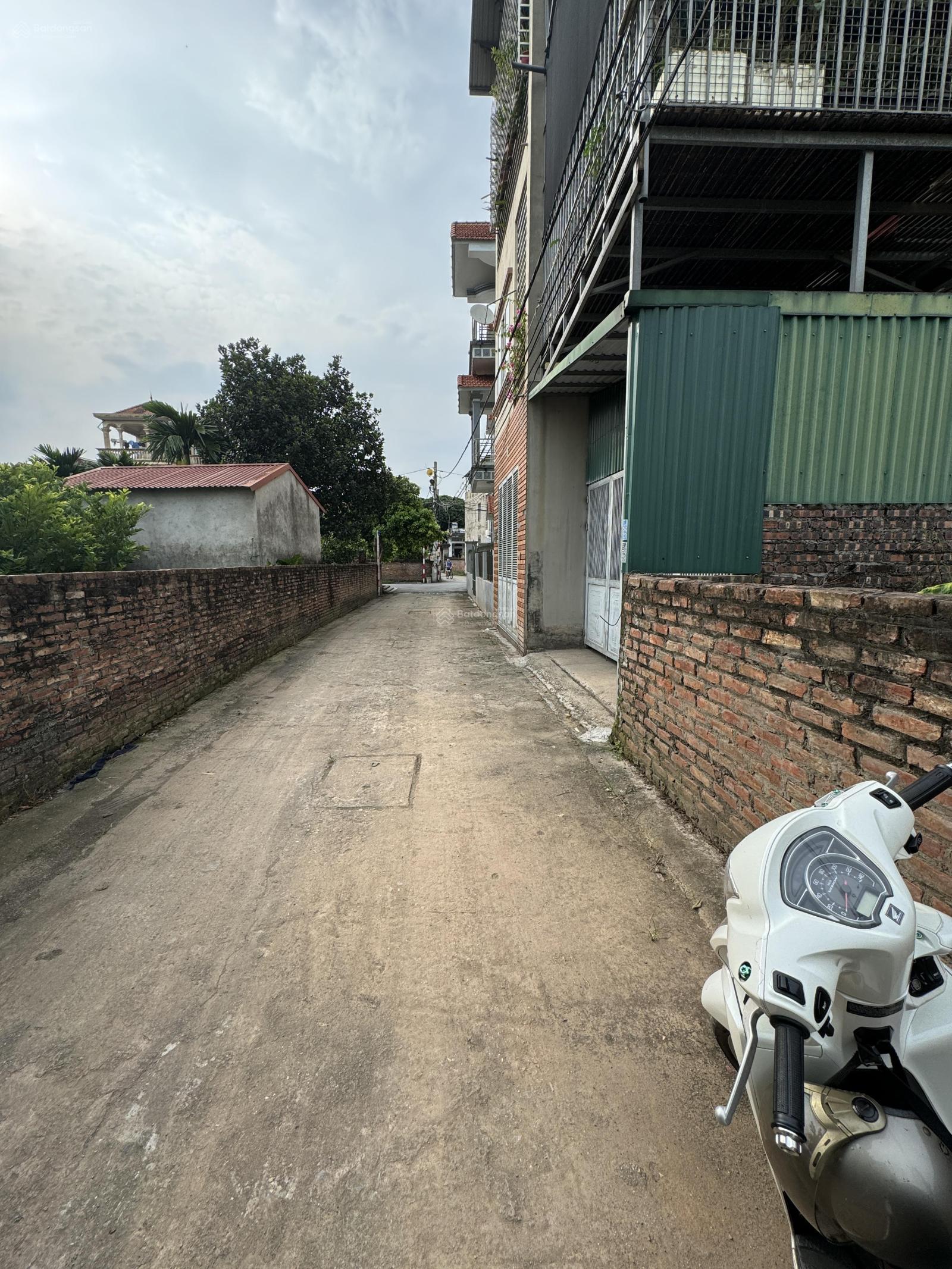 Bán đất đường Xuân Khôi, Long Biên diện tích 68m2 ô tô đỗ cửa, giá 3.6 tỷ, view sông